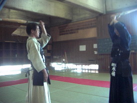 ���ł��@����֐U�肩�Ԃ�